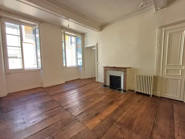 PAU CHATEAU - Appartement ancien de 141 m² - cave - possibilit?