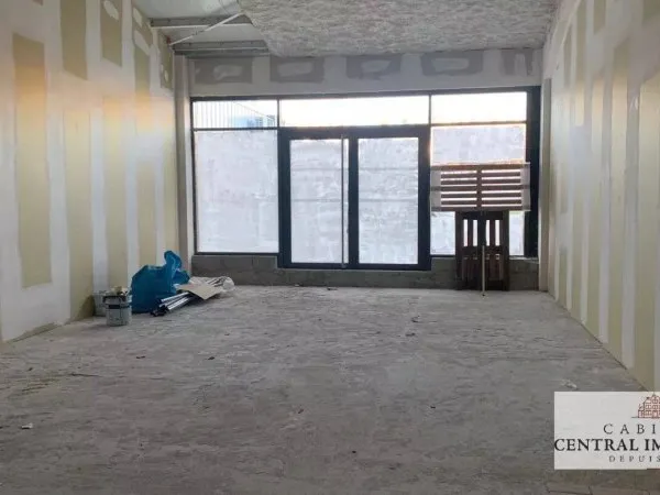 Local commercial 100 m²