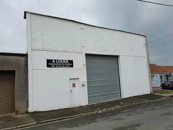 Place de parking - box dans garage fermé - Rue Jacques Broquant