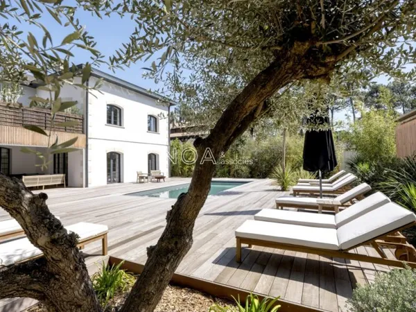 Somptueuse Villa sous les pins, avec piscine chauffée