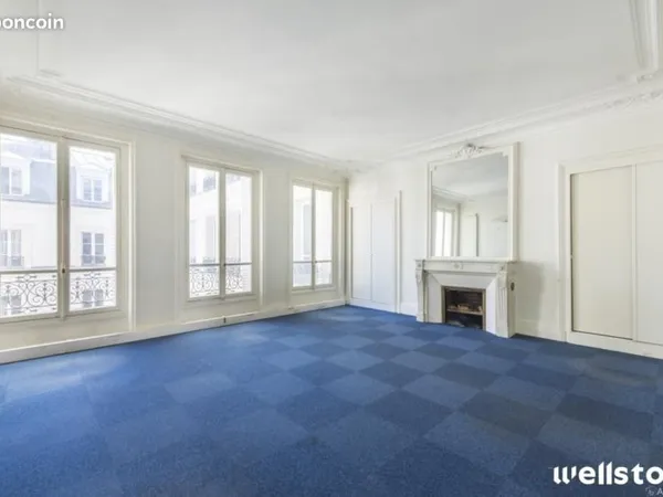 Bureau 580 m²