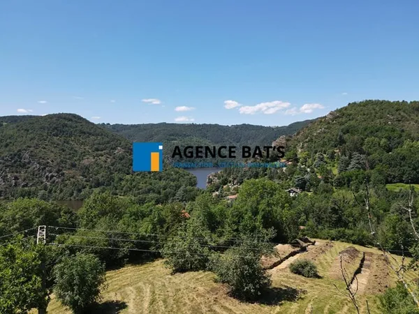 TERRAIN À BÂTIR