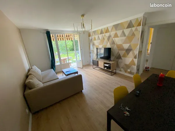 Chambre meublée en colocation sympa à Cusset