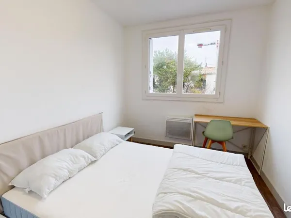 Chambre 5 pièces 80 m²