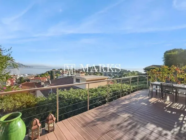 Opportunité de double appartement avec vue sur la mer, 41 m² de terrasses, garage et parking