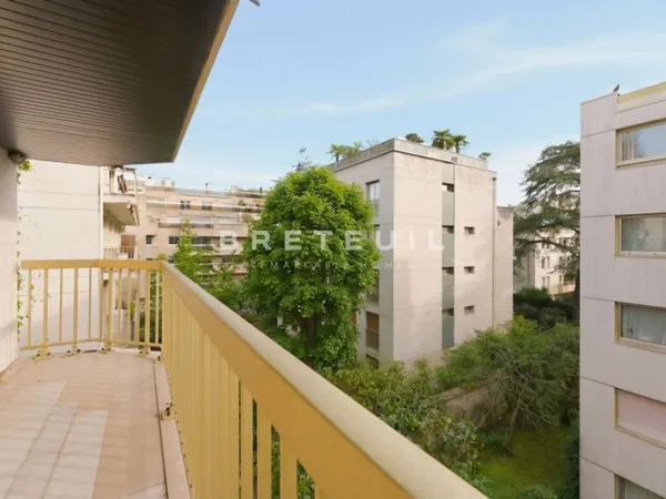 Neuilly - Peronnet