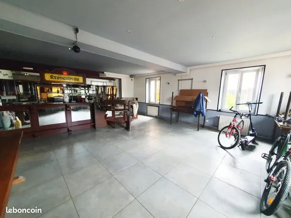Maison 8 pièces 258 m²
