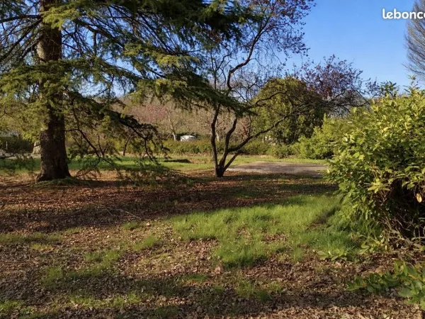 Terrain 785 m² Amboise