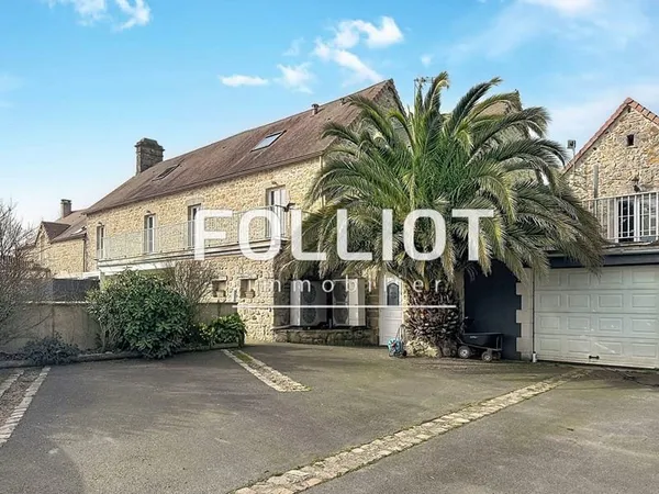A vendre BRICQUEBEC-EN-COTENTIN - Ensemble immobilier et centre équestre