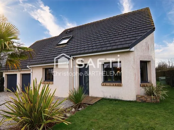 Joli pavillon moderne de 112m2, 3 chambres + bureau et 1lingerie. Double garage.