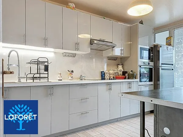 Appartement de type F4, parking + cave