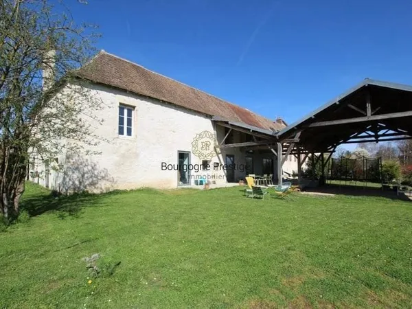 Maison de ville 11 pièces 292 m²