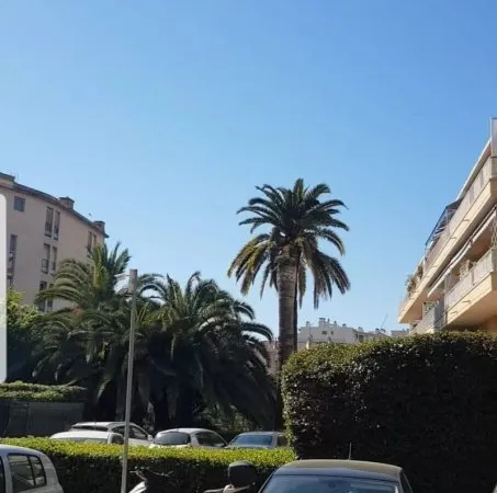 2p rénové cave et parking en Rdch dans résidence sécurisée pr...