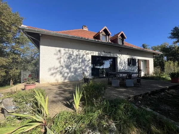 Maison périgourdine 8 pièces 277 m²