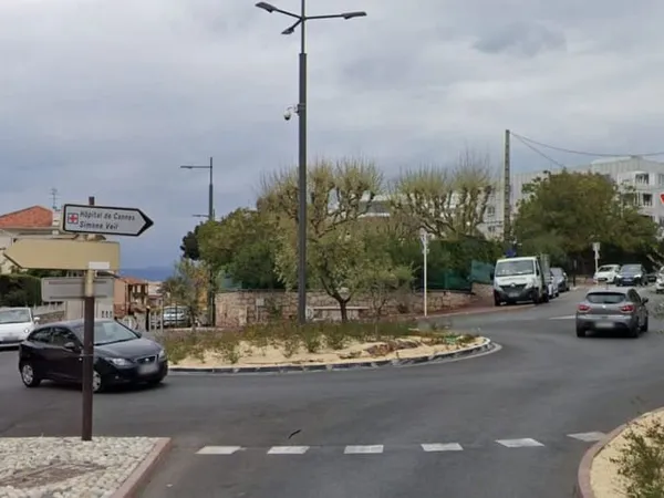 Parking boxable de 16,5 m2 à Cannes quartier Petit Juas