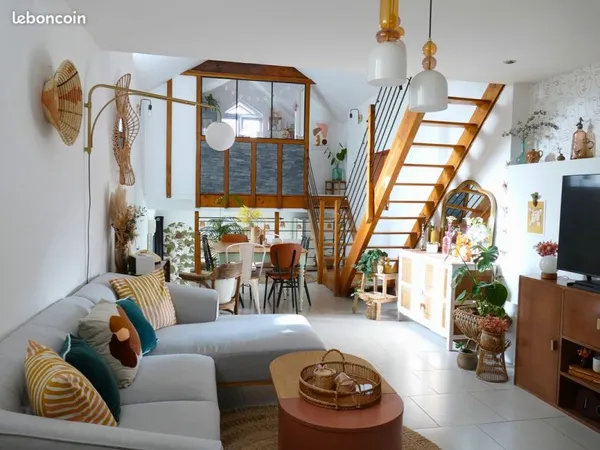 Maison style Loft 94 m² - 2/3 chambres - Terrasse sud - Trélazé secteur Ardoisières