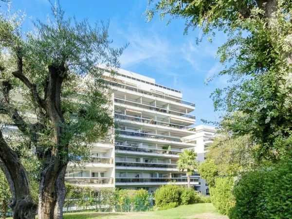 Vends studio meublé
