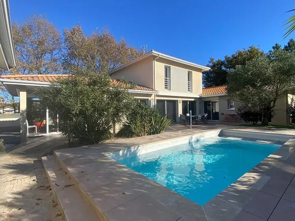 Maison 5 pièces 168 m²