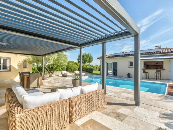 VILLA T8 225 M2 + DEPENDANCES + PISCINE + VUE PYRENEES