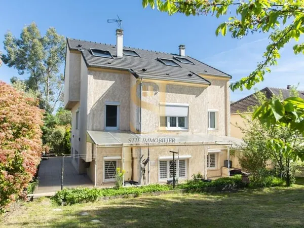Maison 9 pièces à Boussy-saint-antoine (91800)
