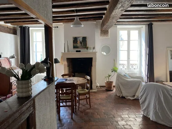 Appartement de charme meublé, proche gare et centre, avec petite terrasse