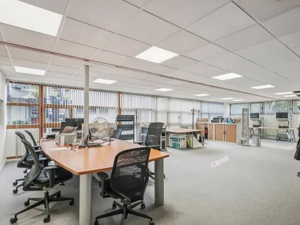 Bureaux 136 m²