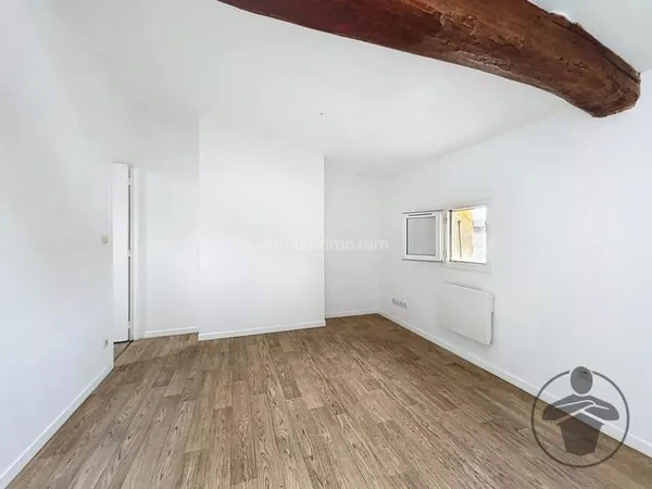 Charmant T2 de 30 m² au coeur de Saint-Médard-de-Guizières