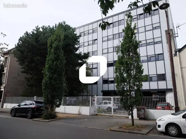 Bureaux 104 m²