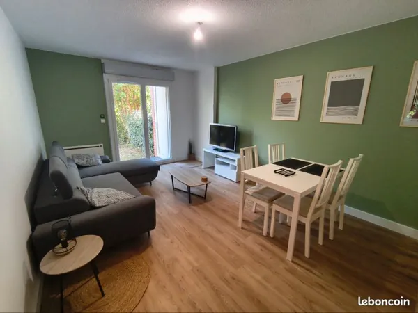 Location T2 meublé 50m2 avec jardin et piscine
