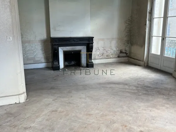 Ensemble immobilier à rénover emplacement no1