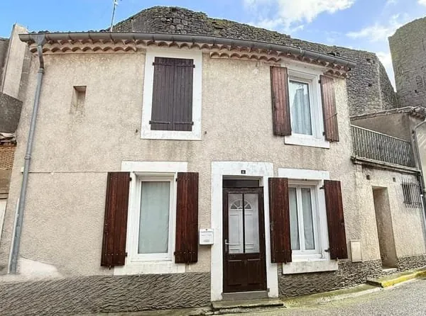 PROCHE CARCASSONNE - MAISON VENDUE LOUEE - 2 CHAMBRES - TERR