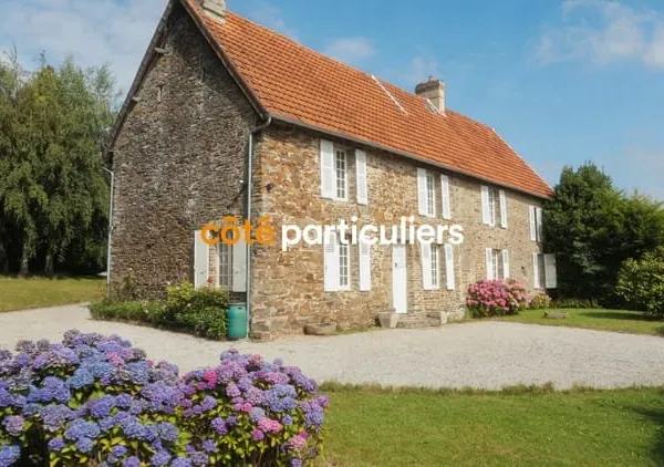 Exclusivité - Magnifique longère en pierre à Agneaux