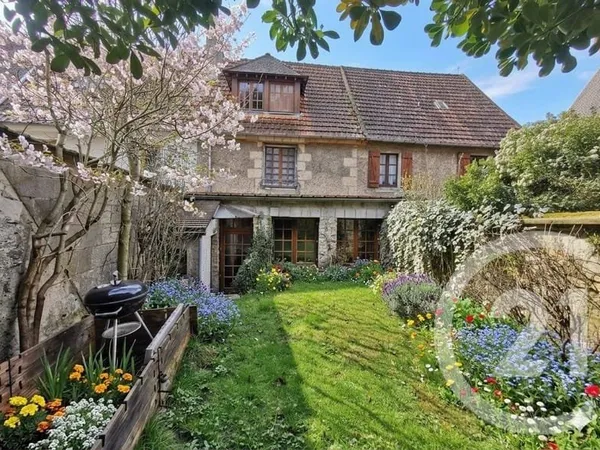 Maison 8 pièces 195 m²
