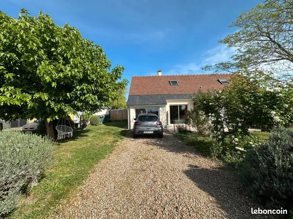 Maison Cinq mars la pile 145 m2