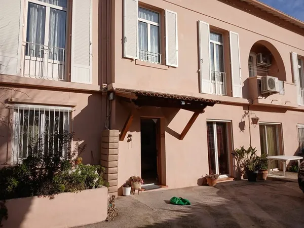 TOULON MOURILLON- DUPLEX 4 CHAMBRES ET TERRASSE
