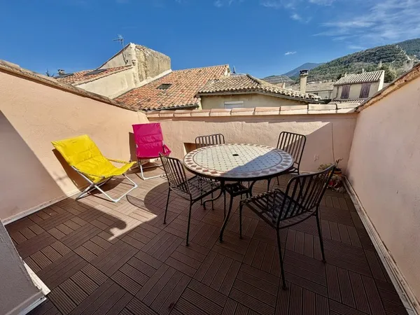 Maison avec garage et terrasse - Coup de coeur