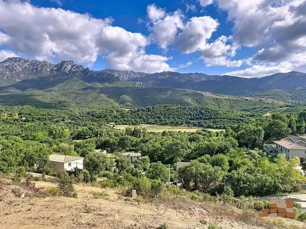 Terrain constructible 1397 m²