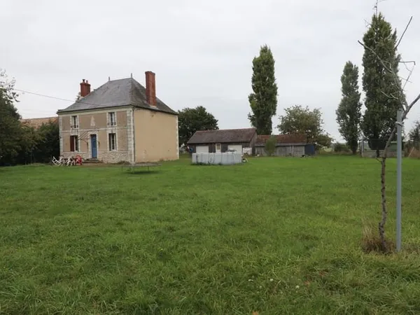 Charmante maison de caractère sur plus de 7000 m2 de terrain