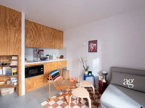 UNE PIECE BIS, PLAGE DE PARLEMENTIA AVEC TERRASSE