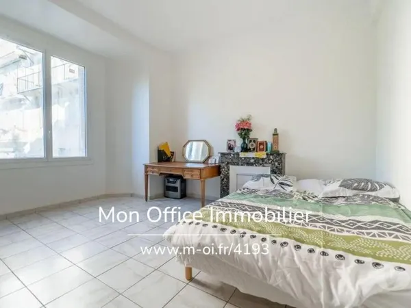 (4193-CLA) Référence : 4193-CLA - Appartement 4 pièces à deux...