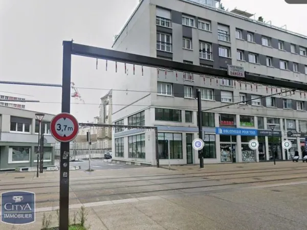 Stationnement Location Le Mans   65€