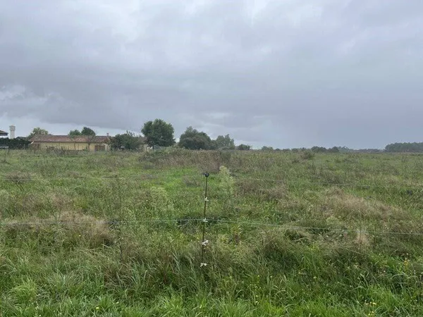 Terrain 1900 m²
