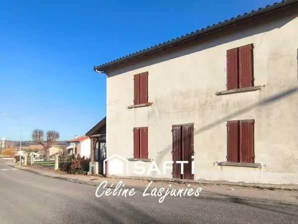 Maison de village avec jardin, puits et dépendance - Travaux en cours