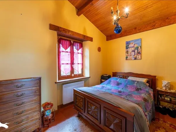 Maison en pierre de 5 pièces principales