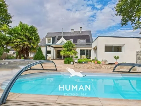 Maison 6 pièces 237 m²