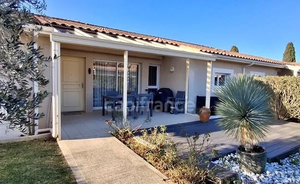 Dpt Gard (30), à vendre maison P3 de 91 m², terrasse, terrain d'environ 65m2, garage, place de parki