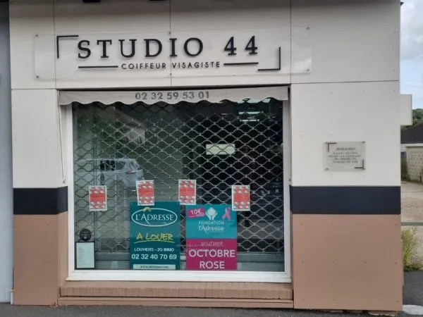 Local commercial Acquigny 38 m2