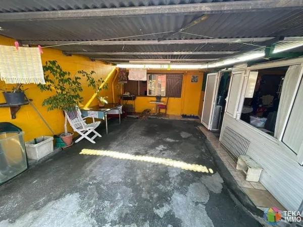 FABIEN TEKA IMMO vous propose à la vente sur Ste André une maison mitoyenne F3 vendue louée, ile de 