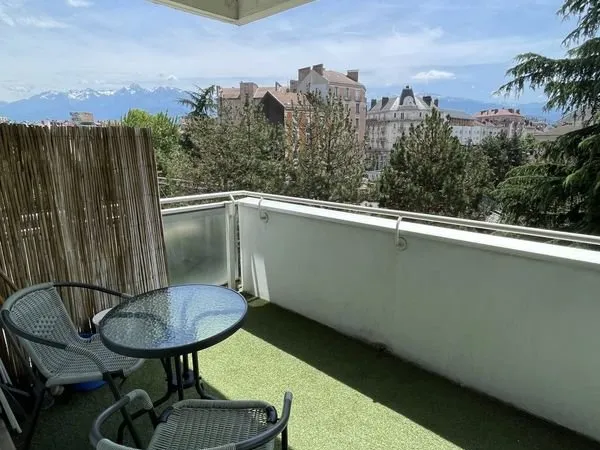 Studio 1 pièce 25 m²