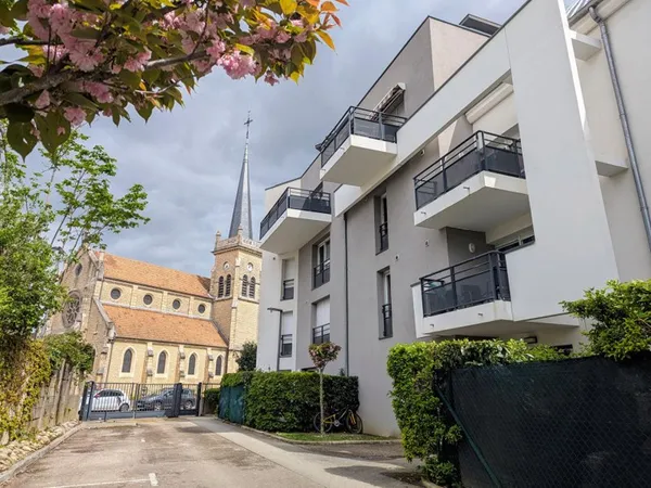 DIJON - RUE CLEMENT JANIN - BAS FAC